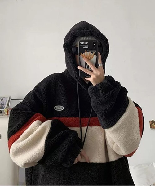 lala Born（ララボーン）の「カラーラインボアパーカー（パーカー・レディース・ブラック/ベージュ・FREE）」の4枚目の写真