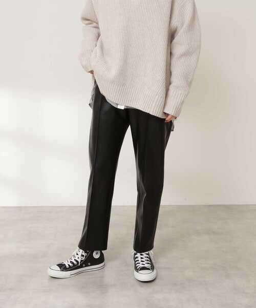 N.（N. Natural Beauty Basic）（エヌエヌナチュラルビューティーベーシック）の「フェイクレザースリムストレートパンツ（その他パンツ・レディース・ブラック・MEDIUM）」の18枚目の写真