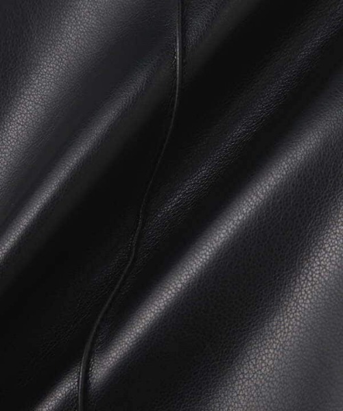 N.（N. Natural Beauty Basic）（エヌエヌナチュラルビューティーベーシック）の「フェイクレザースリムストレートパンツ（その他パンツ・レディース・ブラック・MEDIUM）」の9枚目の写真