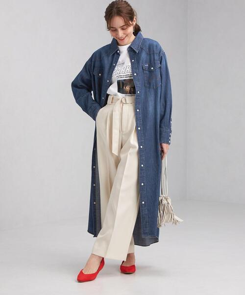 Wrangler（ラングラー）の「【別注】＜Wrangler (ラングラー)＞ ウェスタン デニム シャツ ワンピース（シャツワンピース・レディース・ライトブルー/コバルトブルー・FREE）」の2枚目の写真