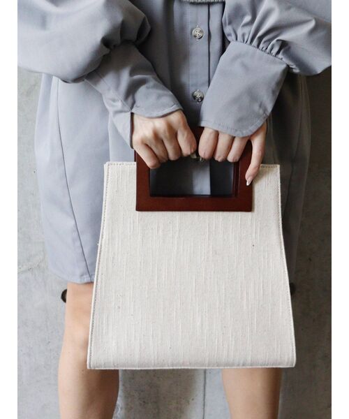 MURUA（ムルーア）の「スクエアハンドルバッグ（ハンドバッグ・レディース・アイボリー/その他1・FREE）」の7枚目の写真