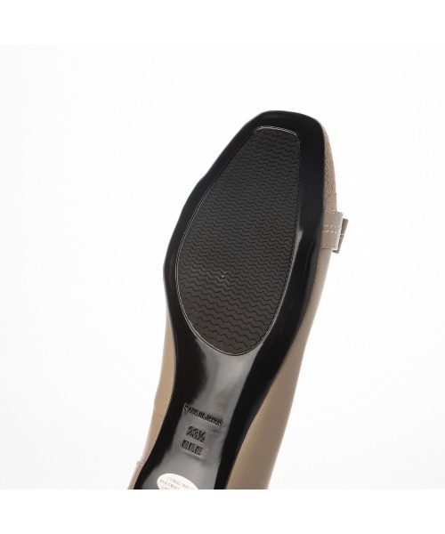 Riz raffinee（リズラフィーネ）の「【3E】バックリボンモチーフパンプス（パンプス・レディース・ベージュ/ブラック/ダークグレー/デザートカモ/ダークベージュ/タイガーカモ/ブラック系その他/ネイビー/トップグレー/その他10・22.5cm/23cm/23.5cm/24cm/24.5cm/22cm）」の14枚目の写真