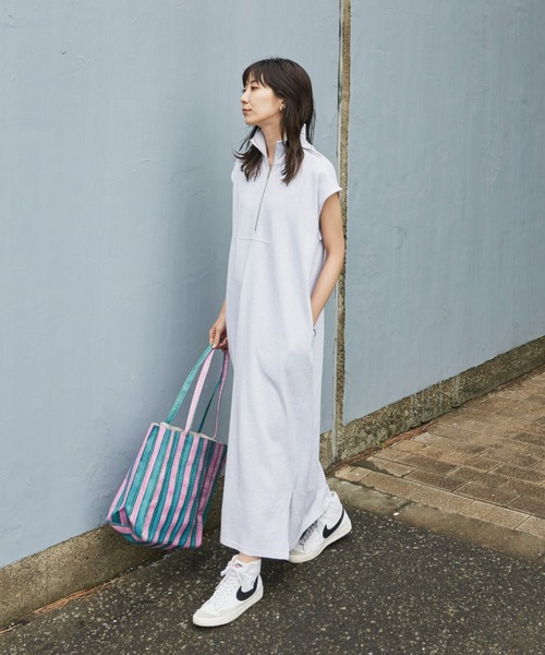 Auntie Rosa Holiday（アンティローザホリデー）の「ハーフZIP