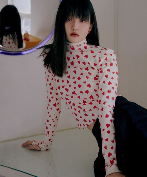 Bonjour Girl(ボンジュールガール)の「【minjiena】hearts turtle neck shirts(Tシャツ/カットソー・レディース・ホワイト・FREE)」の4枚目の写真