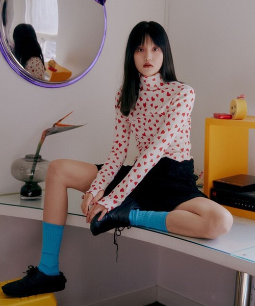 Bonjour Girl(ボンジュールガール)の「【minjiena】hearts turtle neck shirts(Tシャツ/カットソー・レディース・ホワイト・FREE)」の5枚目の写真