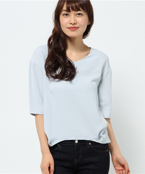 OUTLET（アウトレット）の「【DouDou】七分袖サイドタックVブラウス（シャツ/ブラウス・レディース・オフホワイト/サックスブルー/ネイビー・FREE）」の3枚目の写真