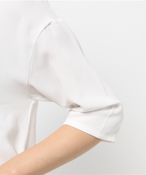 OUTLET（アウトレット）の「【DouDou】七分袖サイドタックVブラウス（シャツ/ブラウス・レディース・オフホワイト/サックスブルー/ネイビー・FREE）」の9枚目の写真