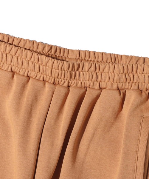 UGG（アグ）の「UGG@mos サイドライン ロゴ トラックパンツ / アグ サイドラインロゴ トラックパンツ（その他パンツ・レディース・ブラック/ベージュ・M/L）」の3枚目の写真