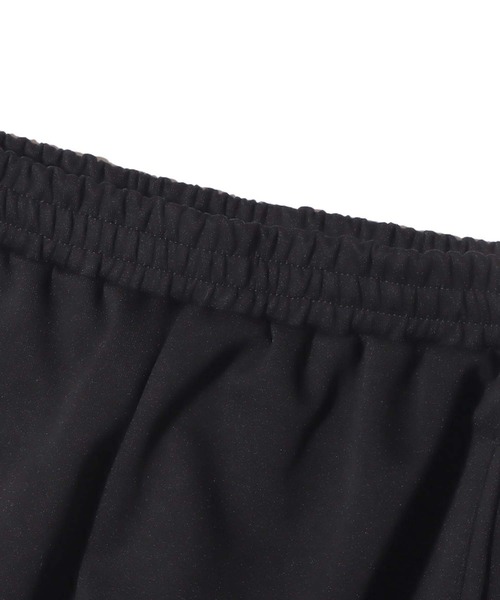 UGG（アグ）の「UGG@mos サイドライン ロゴ トラックパンツ / アグ サイドラインロゴ トラックパンツ（その他パンツ・レディース・ブラック/ベージュ・M/L）」の14枚目の写真