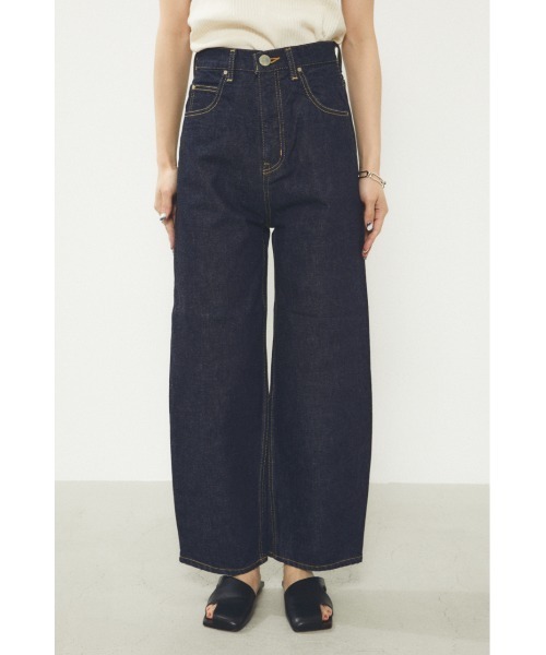 BLACK BY MOUSSY(ブラックバイマウジー)の「PUNA one wash denim(プナワンウォッシュデニム)(デニムパンツ・レディース・ダークブルー・26inch/23inch/25inch/24inch)」の3枚目の写真