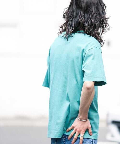 URBAN RESEARCH Sonny Label（アーバンリサーチサニーレーベル）の「コットンリネン天竺Tシャツ（Tシャツ/カットソー・メンズ・チャコールグレー/ブラウン/グリーン/ナチュラル・MEDIUM/LARGE）」の7枚目の写真