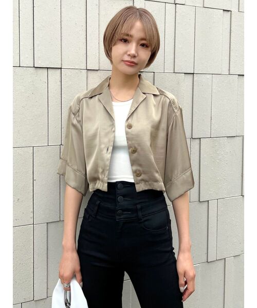 EMODA（エモダ）の「ボックスワイドシアーシャツ（シャツ/ブラウス・レディース・ブラック/ベージュ/イエロー/ブルー・FREE）」の20枚目の写真