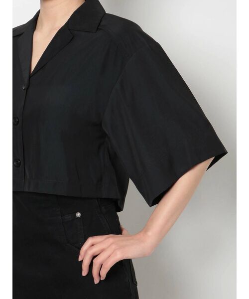 EMODA（エモダ）の「ボックスワイドシアーシャツ（シャツ/ブラウス・レディース・ブラック/ベージュ/イエロー/ブルー・FREE）」の7枚目の写真