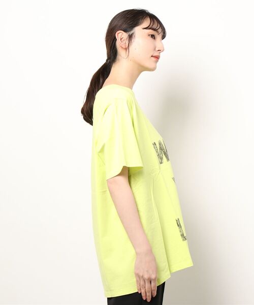 GOLDEN GOOSE（ゴールデングース）の「GOLDEN GOOSE T-shirt yellow with "DO WHAT YOU LOVE" big logo print（Tシャツ/カットソー・レディース・イエロー系その他・SMALL/MEDIUM）」の8枚目の写真