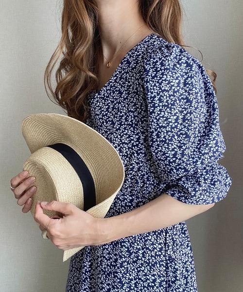 JUNOAH（ジュノア）の「花柄ボリュームスリーブマキシ丈ワンピース