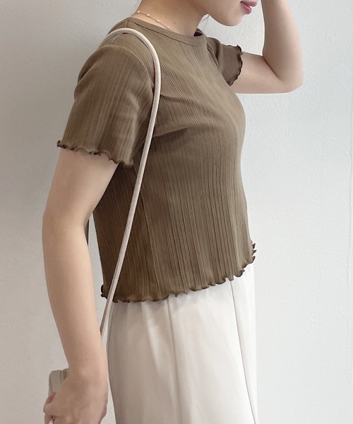 w closet（ダブルクローゼット）の「クルーネックバックシャンクロップドTシャツ（Tシャツ/カットソー・レディース・オフホワイト/ピンク系その他/カーキ/ブラック/ライム/オレンジ/ホワイト×ブラック/ライトピンク・FREE）」の4枚目の写真