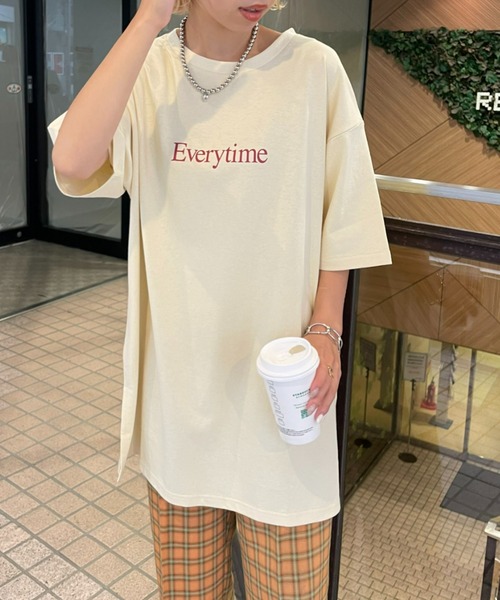 CIAOPANIC（チャオパニック）の「今年のお勧めロゴTシャツ！オーバーサイズBIGプリントTEE（Tシャツ/カットソー・レディース・グレー/ピンク/グリーン/アイボリー・FREE）」の11枚目の写真