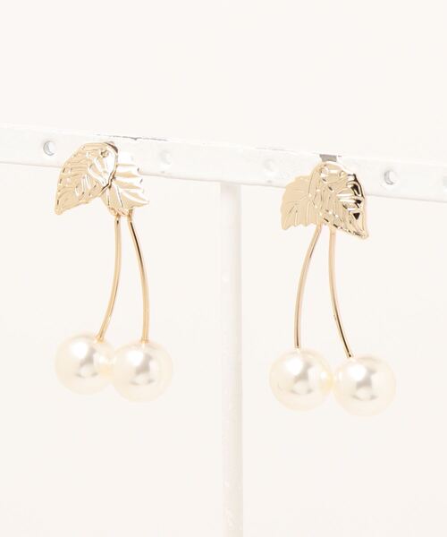 Maison de FLEUR（メゾンドフルール）の「サクランボピアス（ピアス（両耳用）・レディース・ホワイト/レッド・FREE）」の14枚目の写真