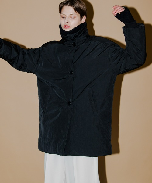 Aunt Marie's(アントマリーズ)の「3WAY中綿オーバーサイズショートコート / 襟取り外し可能(ダウンジャケット/コート・レディース・ブラック/アイボリー/ライトブルー・FREE)」の9枚目の写真