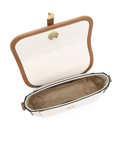 SAISON DE PAPILLON（セゾンドパピヨン）の「コンパクト　本革ショルダーバッグ バイカラー配色 高級感 レザー（ショルダーバッグ・レディース・オフホワイト・フリー）」の13枚目の写真