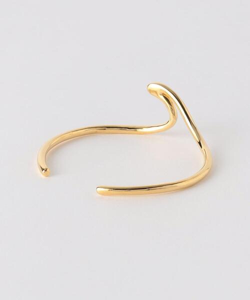VELATTI（ヴェラッティ）の「＜VELATTI＞ウェーブ バングル（バングル/リストバンド・レディース・ゴールド・FREE）」の2枚目の写真
