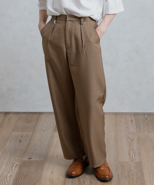 MUHET（ミュエータ）の「イニシャルプレートタックテーパードパンツ（スラックス・レディース・ブラウン/ブルー系その他/イエロー系その他・SMALL/MEDIUM/X-LARGE）」の14枚目の写真