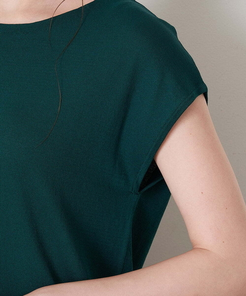 OFUON le MK(オフオンルエムケー)の「【洗える】フレンチスリーブニット(ニット/セーター・レディース・ブラック/ネイビー/グリーン・38)」の7枚目の写真