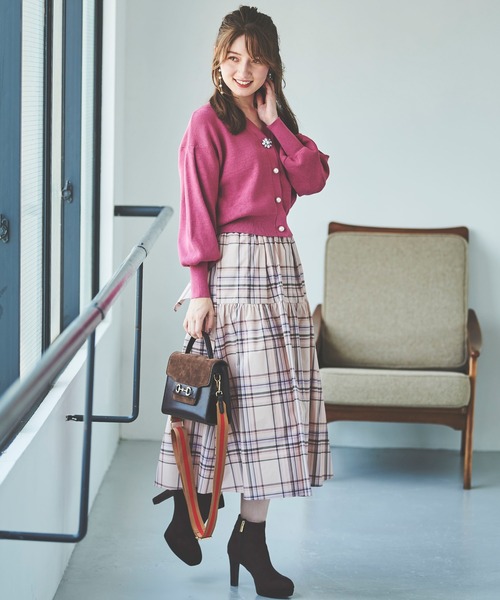 31 Sons de mode(トランテアン ソン ドゥ モード)の「ビジューパールコンビクロップドカーディガン(カーディガン/ボレロ・レディース・ブラック/オフホワイト/ピンク・36)」の18枚目の写真