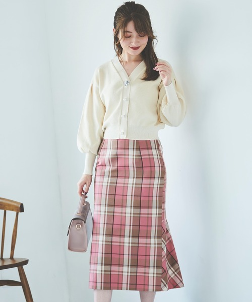 31 Sons de mode(トランテアン ソン ドゥ モード)の「ビジューパールコンビクロップドカーディガン(カーディガン/ボレロ・レディース・ブラック/オフホワイト/ピンク・36)」の15枚目の写真