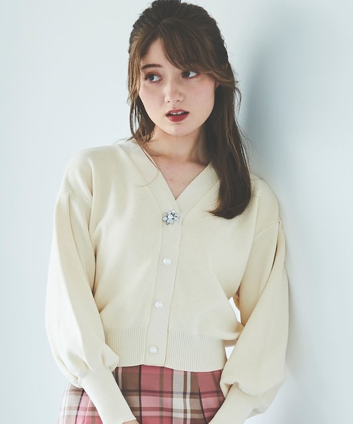 31 Sons de mode(トランテアン ソン ドゥ モード)の「ビジューパールコンビクロップドカーディガン(カーディガン/ボレロ・レディース・ブラック/オフホワイト/ピンク・36)」の20枚目の写真