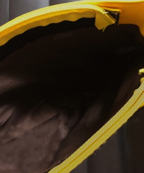 Dalfwin(ダールフィン)の「2WAYキルティングショルダーバッグ(ショルダーバッグ・レディース・ブラック/ベージュ・ONE SIZE)」の10枚目の写真
