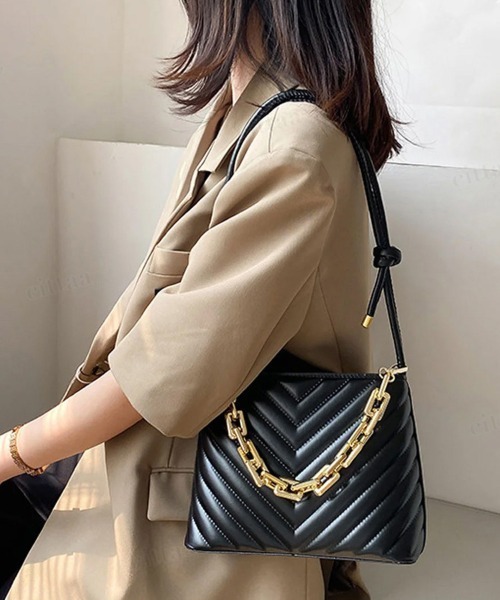 Dalfwin(ダールフィン)の「2WAYキルティングショルダーバッグ(ショルダーバッグ・レディース・ブラック/ベージュ・ONE SIZE)」の11枚目の写真
