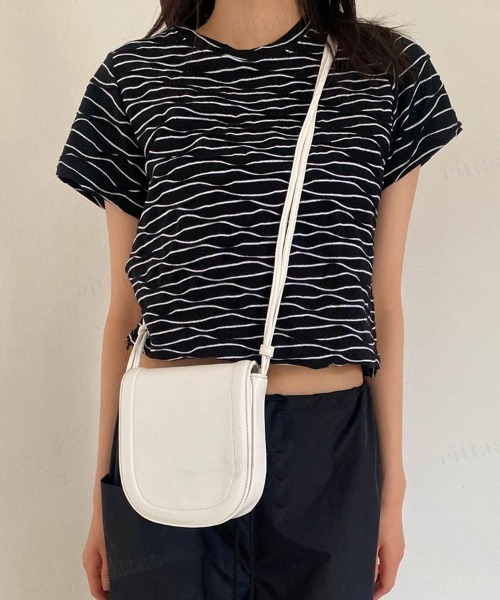 Dalfwin（ダールフィン）の「ラウンドミニスマホショルダーバッグ（ショルダーバッグ・レディース・ホワイト/ブラック/シルバー・FREE）」の16枚目の写真