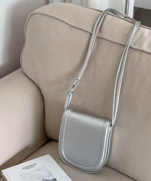 Dalfwin（ダールフィン）の「ラウンドミニスマホショルダーバッグ（ショルダーバッグ・レディース・ホワイト/ブラック/シルバー・FREE）」の18枚目の写真