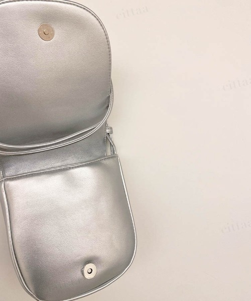 Dalfwin（ダールフィン）の「ラウンドミニスマホショルダーバッグ（ショルダーバッグ・レディース・ホワイト/ブラック/シルバー・FREE）」の11枚目の写真