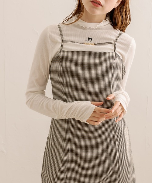 OLIVE des OLIVE(オリーブデオリーブ)の「リブタートルインナー(Tシャツ/カットソー・レディース・ブラック/オフホワイト・FREE)」の2枚目の写真