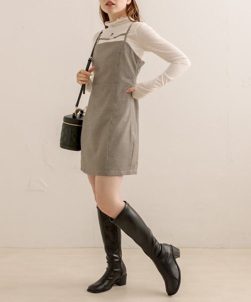 OLIVE des OLIVE(オリーブデオリーブ)の「リブタートルインナー(Tシャツ/カットソー・レディース・ブラック/オフホワイト・FREE)」の8枚目の写真