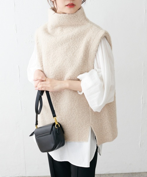 PUAL CE CIN（ピュアルセシン）の「【WEB限定】フェイクリングウール ハイネックベスト（ベスト・レディース・グレイッシュベージュ/モカ・FREE）」の2枚目の写真