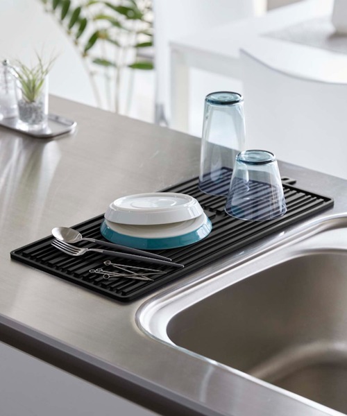 TIMELESS COMFORT（タイムレスコンフォート）の「tower（タワー）くるくるシリコーンドライマット（キッチン収納）」 WEAR