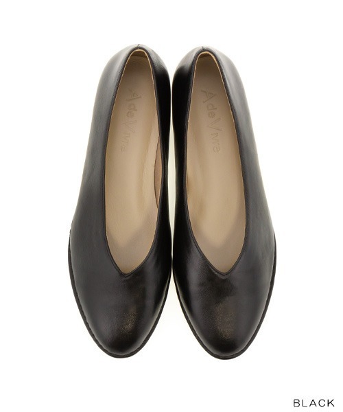 A de Vivre（アドゥヴィーヴル）の「ステッチソフトレザーパンプス（パンプス・レディース・ホワイト/ブラック/イエロー・23.5/24/24.5/23/25/22/22.5）」の4枚目の写真