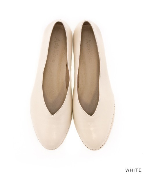 A de Vivre（アドゥヴィーヴル）の「ステッチソフトレザーパンプス（パンプス・レディース・ホワイト/ブラック/イエロー・23.5/24/24.5/23/25/22/22.5）」の6枚目の写真