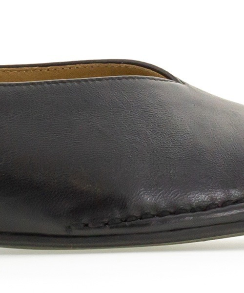 A de Vivre（アドゥヴィーヴル）の「ステッチソフトレザーパンプス（パンプス・レディース・ホワイト/ブラック/イエロー・23.5/24/24.5/23/25/22/22.5）」の10枚目の写真