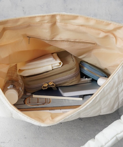 IAMUSE（アイアミューズ）の「キルティングショルダーバッグ S0827【IAMUSE】（ショルダーバッグ・レディース・ベージュ/アイボリー/ブラック・FREE）」の5枚目の写真