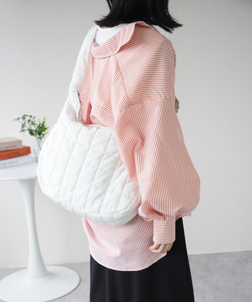 IAMUSE（アイアミューズ）の「キルティングショルダーバッグ S0827【IAMUSE】（ショルダーバッグ・レディース・ベージュ/アイボリー/ブラック・FREE）」の21枚目の写真