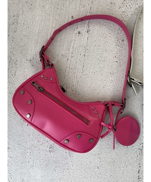 EMODA(エモダ)の「ハーフムーンショルダーバッグ(ハンドバッグ・レディース・ブラック/ピンク/シルバー・FREE)」の12枚目の写真