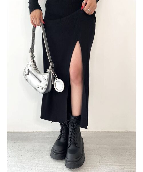 EMODA(エモダ)の「ハーフムーンショルダーバッグ(ハンドバッグ・レディース・ブラック/ピンク/シルバー・FREE)」の14枚目の写真