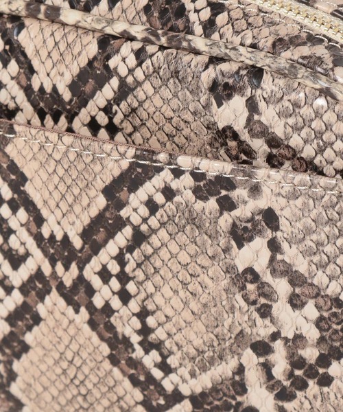 LEPSIM(レプシィム)の「スクエアミニショルダーバッグ 176624(ショルダーバッグ・レディース・アイボリー/パイソン/ブラック・ONE SIZE)」の11枚目の写真