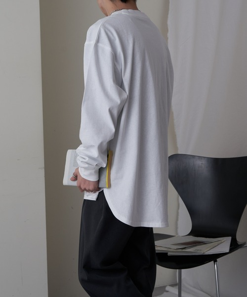 COLONY 2139（コロニートゥーワンスリーナイン）の「裾ラウンドクループリントT（Tシャツ/カットソー・メンズ・ホワイト/ブラック・MEDIUM/LARGE）」の13枚目の写真