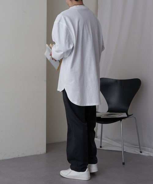 COLONY 2139（コロニートゥーワンスリーナイン）の「裾ラウンドクループリントT（Tシャツ/カットソー・メンズ・ホワイト/ブラック・MEDIUM/LARGE）」の7枚目の写真