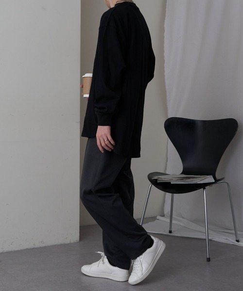 COLONY 2139（コロニートゥーワンスリーナイン）の「裾ラウンドクループリントT（Tシャツ/カットソー・メンズ・ホワイト/ブラック・MEDIUM/LARGE）」の4枚目の写真